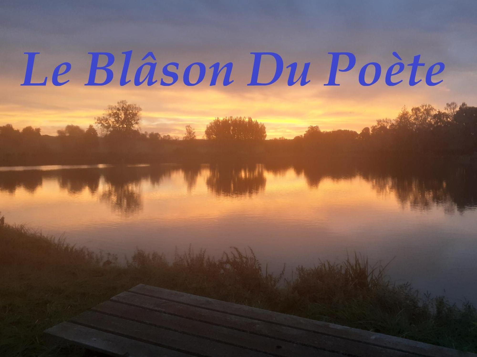 Le Blason Du Poete Mayet Zewnętrze zdjęcie